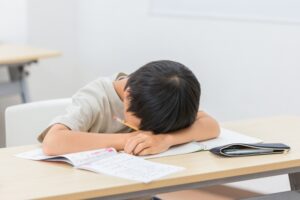 子どもの「やる気がない日」の正体：怠慢ではなく脳疲労かも